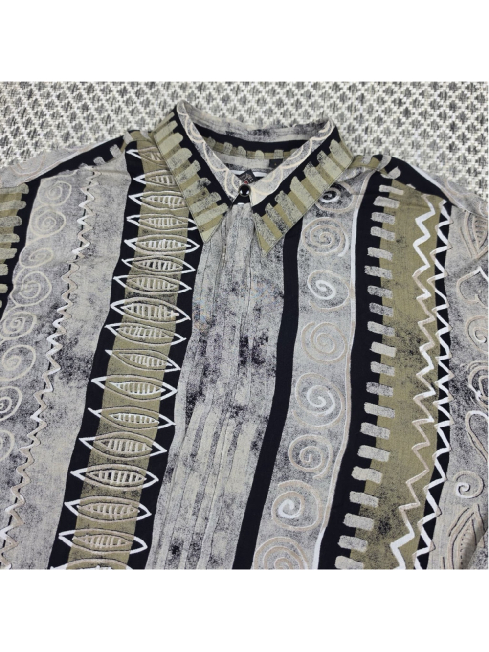 Vintage Serica Elite Sport Mens L Abstract Tribal Viscose Button Up Shirt Italy - Picture 3 of 13